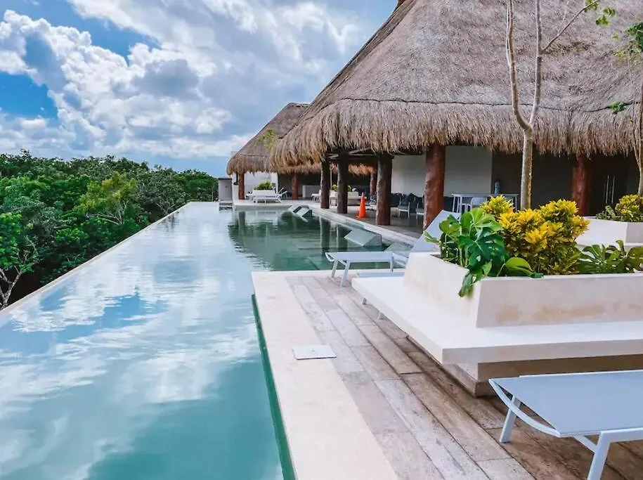 Apartment 2 Bedroom Apt W/Amazing Rooftop & Jungle Views Tulum
