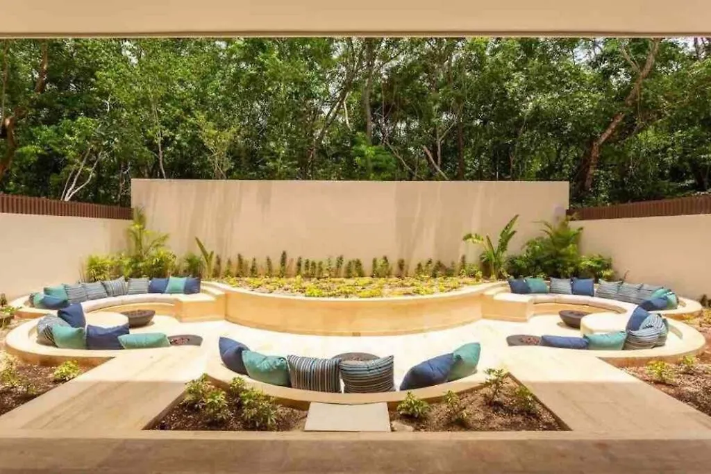 Apartment 2 Bedroom Apt W/Amazing Rooftop & Jungle Views Tulum